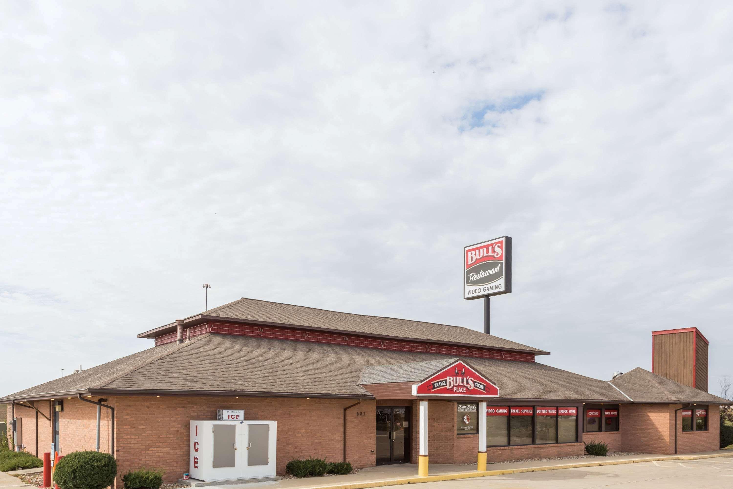 Hotel Super 8 By Wyndham Pontiac Exterior foto